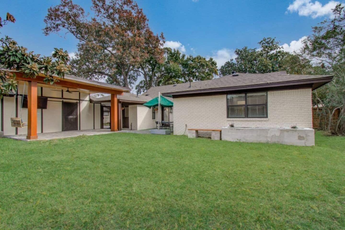 Western Oaks Retreat Houston Bagian luar foto