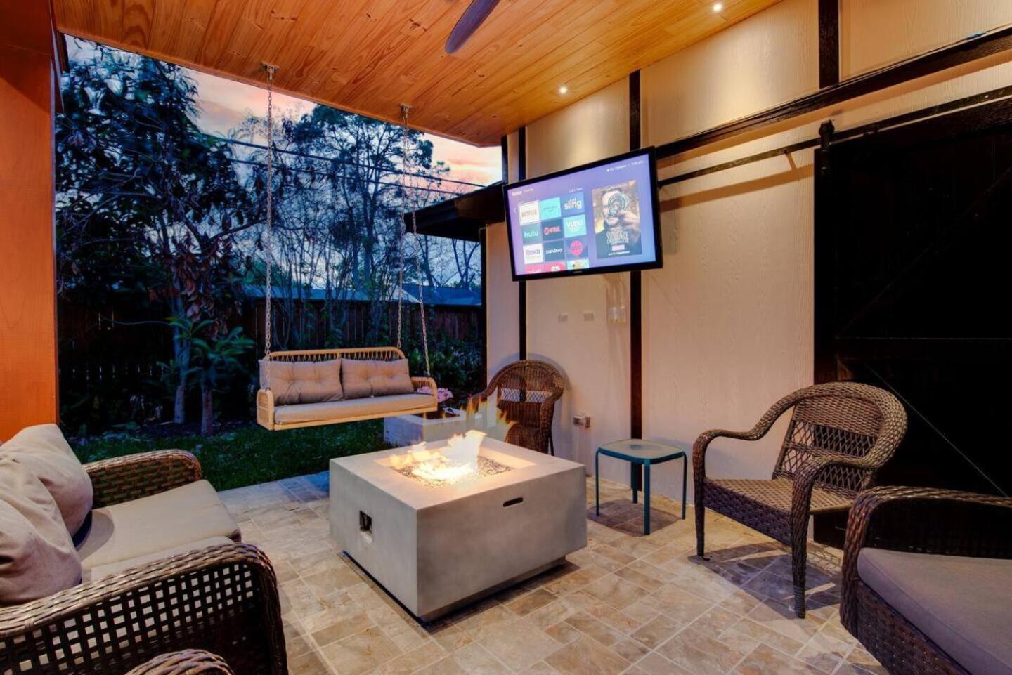 Western Oaks Retreat Houston Bagian luar foto