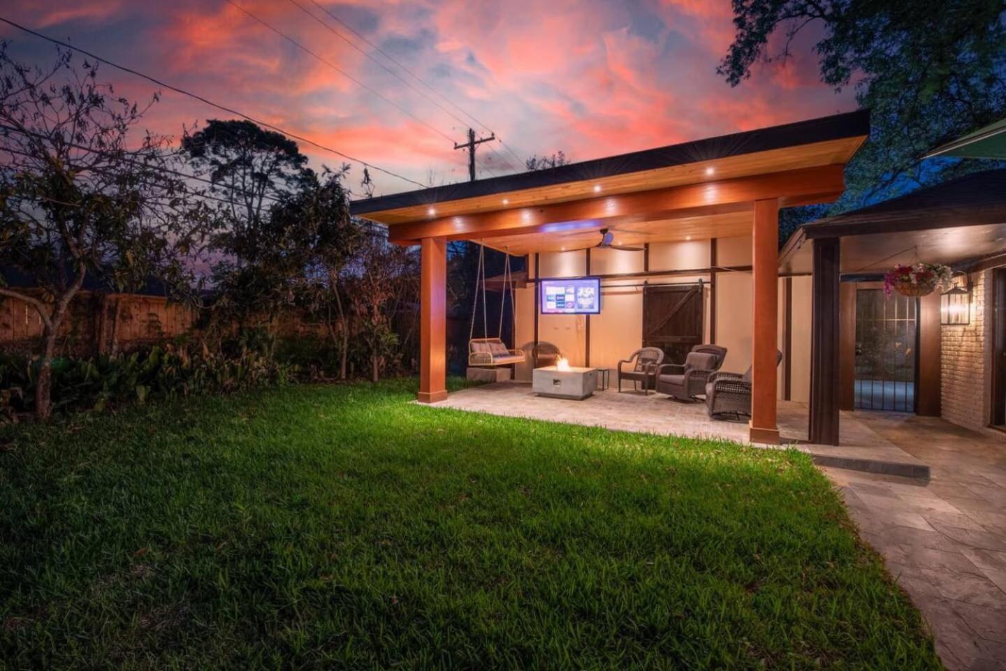 Western Oaks Retreat Houston Bagian luar foto