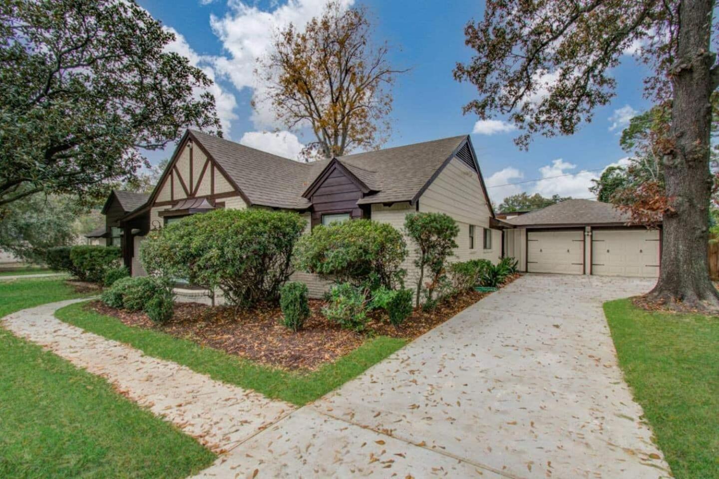 Western Oaks Retreat Houston Bagian luar foto